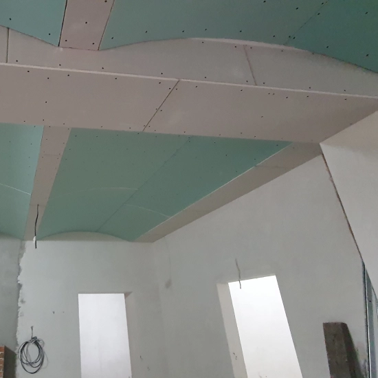Монтаж сводчатого потолка из влагостойкого ГКЛ в частном доме